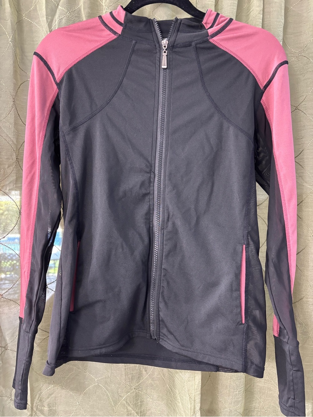 Women's Black & Mauve/pink Zip-Front Performance Jacket